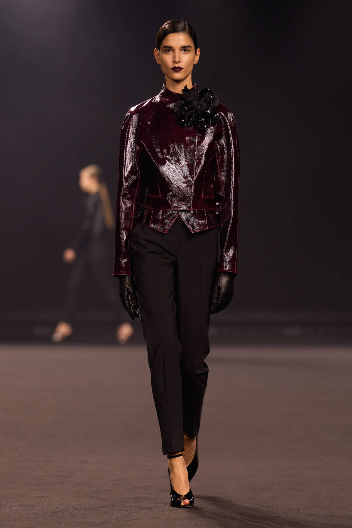 Elie Saab FW26-27 Midnight in Manhattan sculptural tailoring and cinematic gowns runway