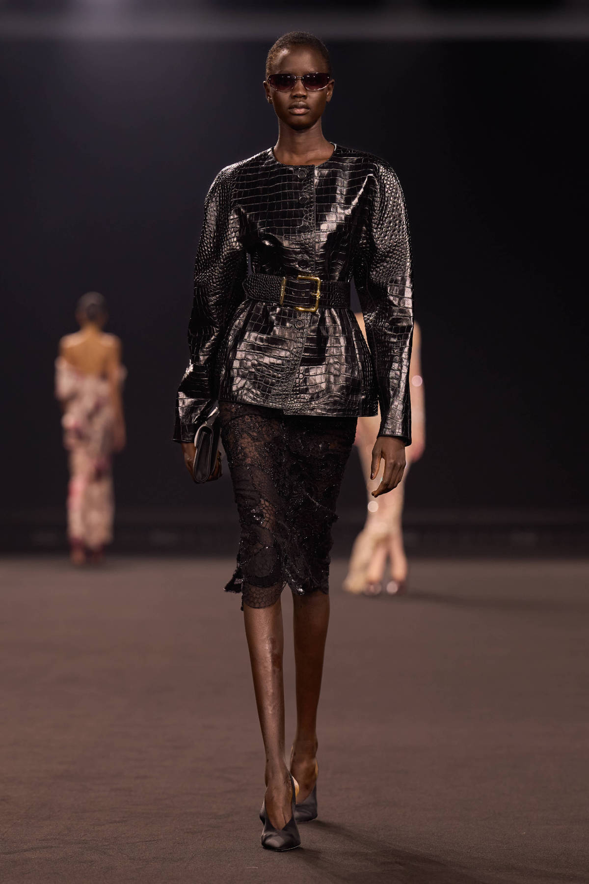 Elie Saab FW26-27 Midnight in Manhattan sculptural tailoring and cinematic gowns runway