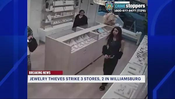 News 12 | Brooklyn | Police search for trio behind back-to-back jewelry thefts in Williamsburg