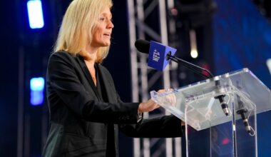 NY Giants free agency contracts, salary cap tracker