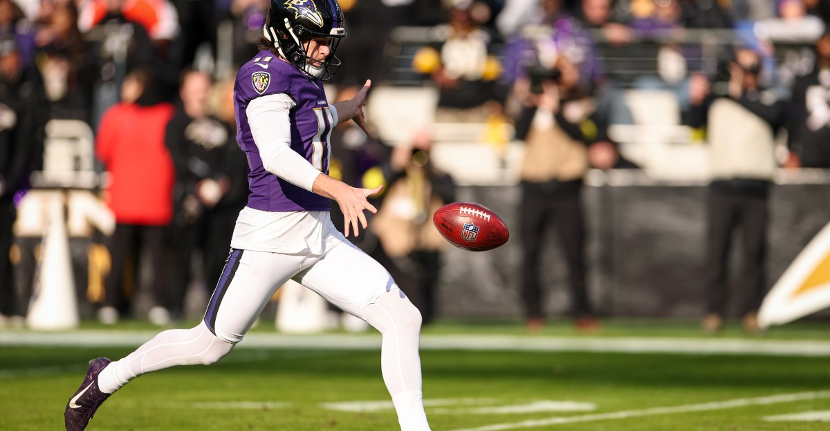 NY Giants news: P Jordan Stout signing; what it means for the Giants