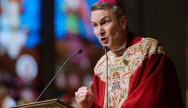 1st Palm Sunday Mass under New York Archbishop Ronald Hicks draws thousands to St. Patrick's Cathedral