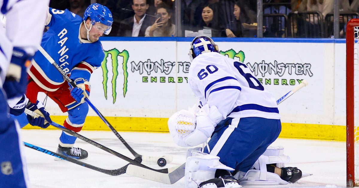 Rangers beat Leafs 6-2 for their first home regulation win since Nov. 24