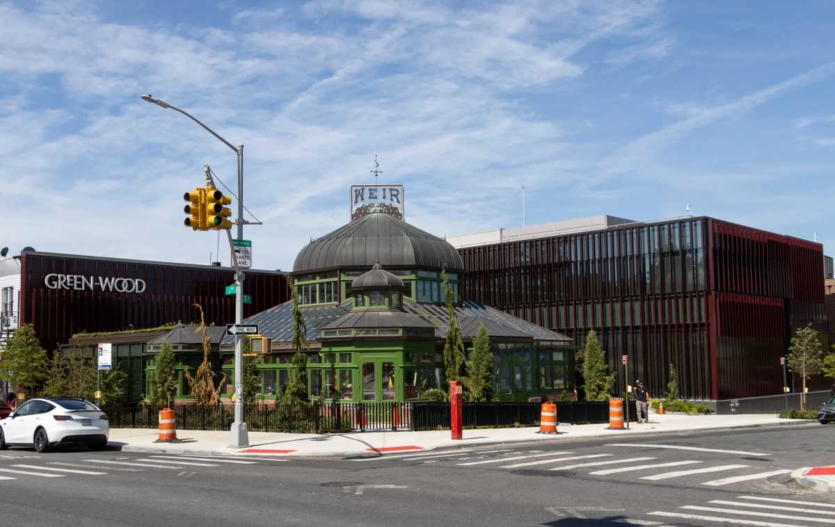 Long-awaited Green-Wood Cemetery visitor center to open in April • Brooklyn Paper