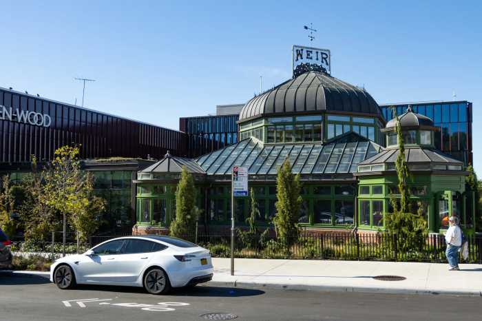 green-wood visitor center greenhouse