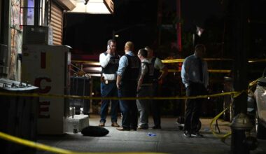 Masked gunmen caught on camera moments before they fatally shot Queens Village man at Kew Gardens burger bar: NYPD – QNS