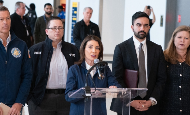 Video, Audio, Photos & Rush Transcript: Governor Hochul Participates in a Briefing at Laguardia Airport
