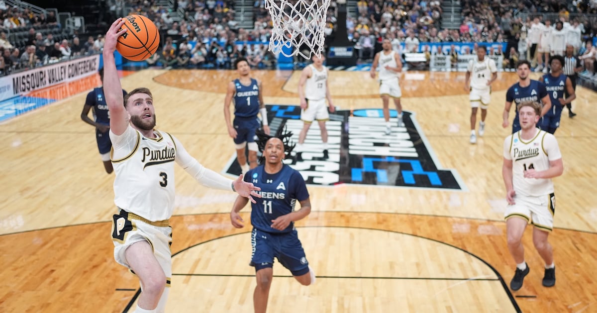 Fans show support despite loss as Queens University makes history – WSOC TV