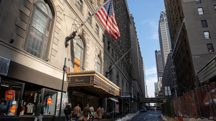 Pakistan thwarts JPMorgan’s efforts to buy historic New York hotel
