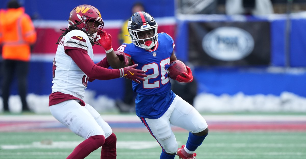 NY Giants news: Devin Singletary stays in New York on restructured contract
