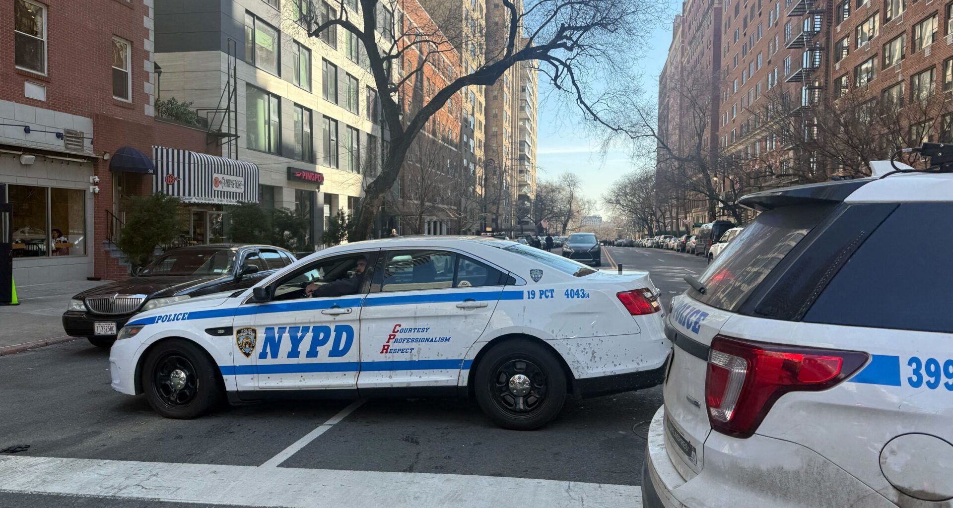 LIVE: Carl Schurz Park shut down by NYPD investigation