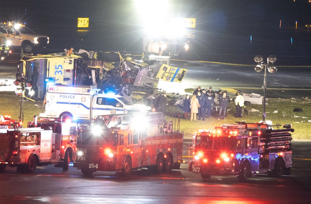 Two pilots were killed and more than 40 people were injured.