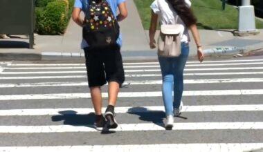 NYC speed limits will drop to 15 mph in school zones, Mamdani says – NBC New York