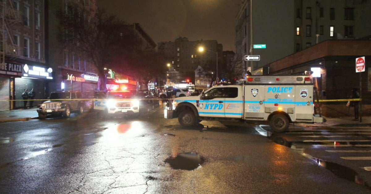 Off-duty NYPD detective shot man in the Bronx after tracking his family's stolen car, sources say