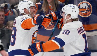 Holmstrom scores in OT, Islanders rally to defeat Blue Jackets