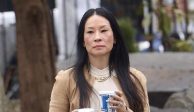 Lucy Liu Grabs Coffee While Filming New Pecock Series ‘Superfakes’ in NYC | Bohan Phoenix., Lucy Liu, Peacock, Superfakes, Television | Celebrity News and Gossip | Entertainment, Photos and Videos