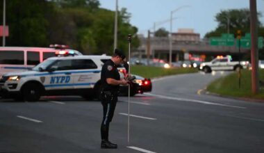 Brooklyn man, 75, killed after crashing SUV on Long Island Expressway in Woodside: NYPD – QNS