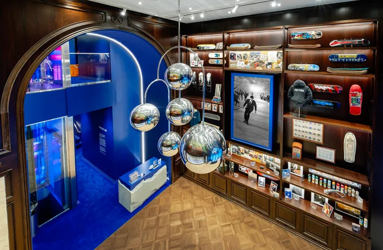 The interior of Meta’s NYC flagship store