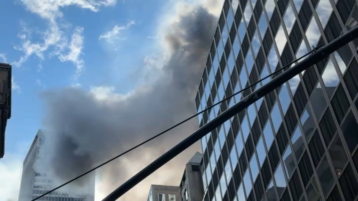 NYC smoke over midtown Manhattan Tuesday morning – NBC New York