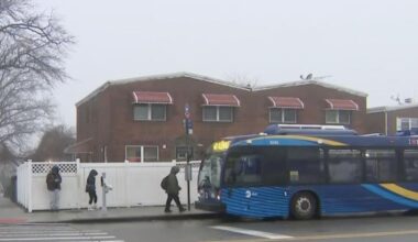 NYC mom randomly slashed four times by masked maniac on way to bus stop