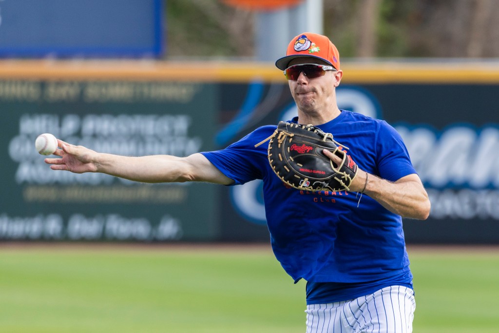 Jared Young, seen here playing first base during spring training, earned the Mets' final bench spot.