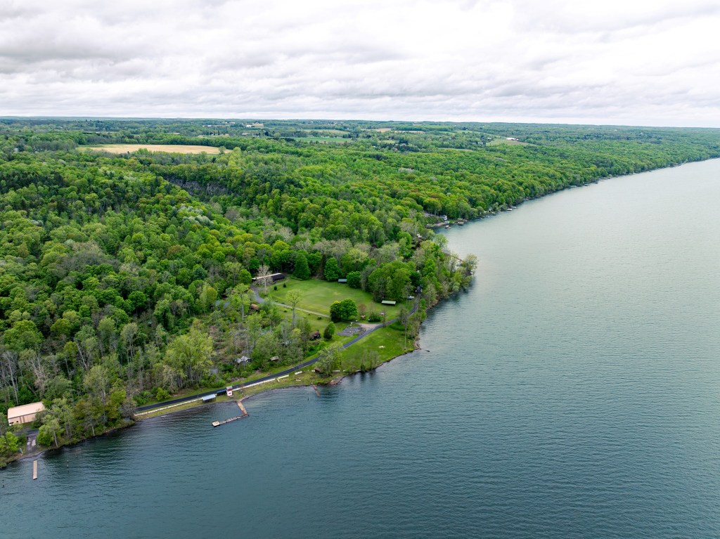 new-york-three-falls-state-park-cayuga-lake-waterfall-waterfalls