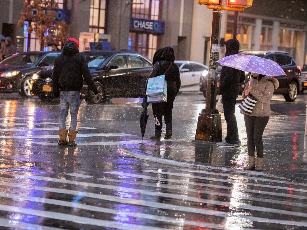 Thunderstorms, 55 MPH Winds Target NYC: Weather Alert