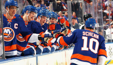 Islanders score 5 in 2nd, rally past Panthers to climb in playoff race