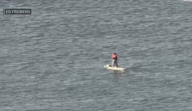 Paddleboarder seen cruising through Hudson River off NYC – NBC New York