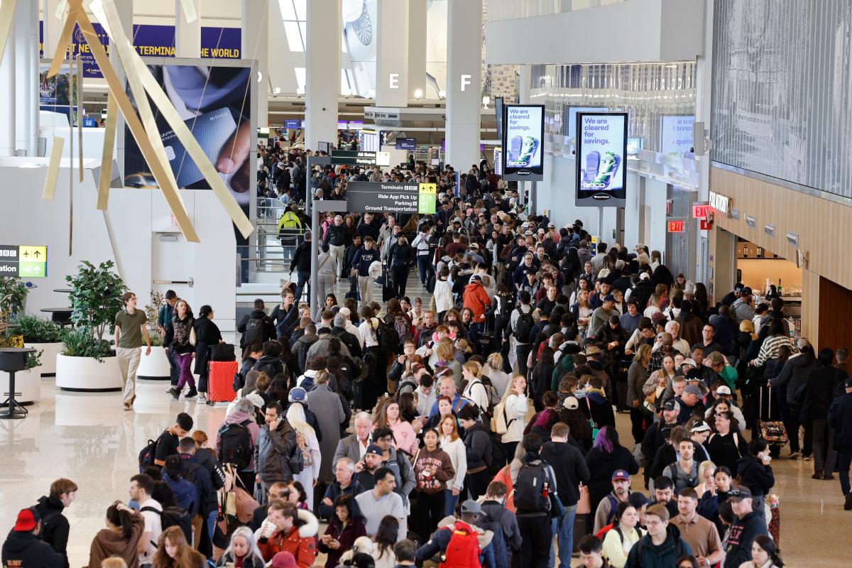 Foiling Dems' airport insanity with ICE -- Trump is 100% right