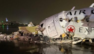 Hear audio moments before plane collides with truck at LaGuardia – NBC New York