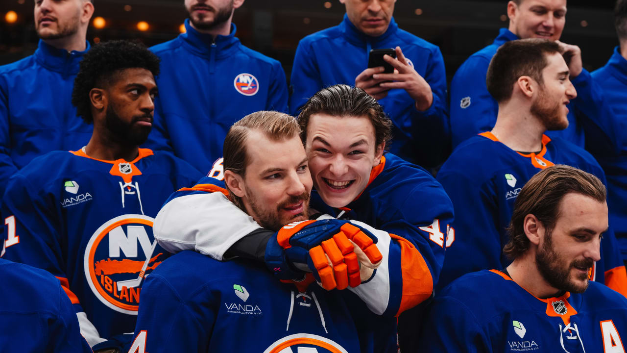 PHOTOS: Islanders Team Photo Day 2026