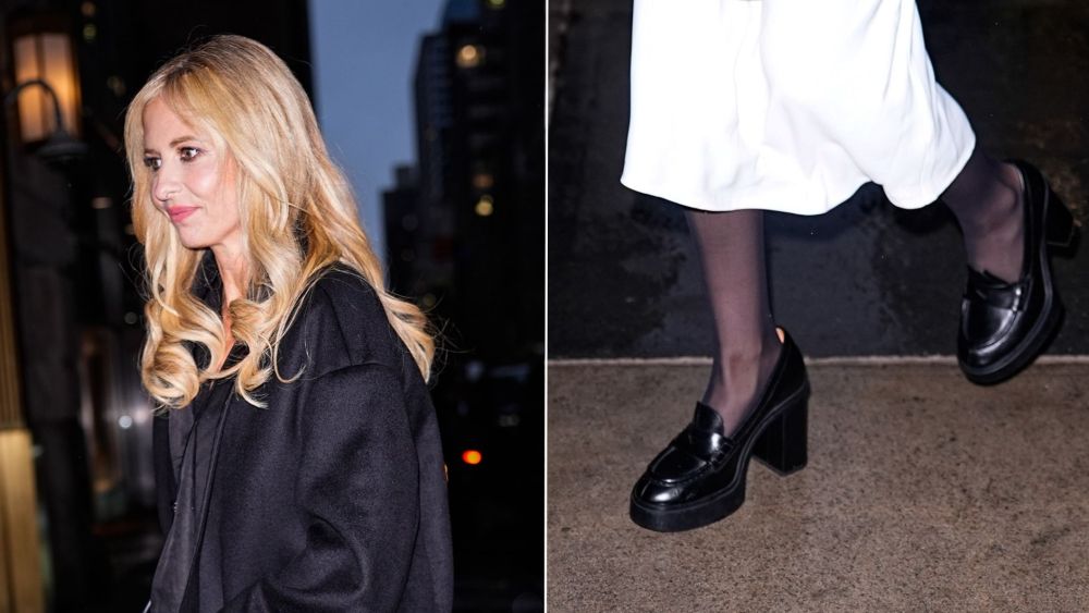 Sarah Michelle Gellar wearing a pair of platform heeled penny loafers, a style popularized in the '90s, in New York City on Monday night.