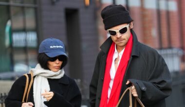 Harry Styles & Girlfriend Zoe Kravitz Catch Flight Out of NYC | Harry Styles, Zoe Kravitz | Celebrity News and Gossip | Entertainment, Photos and Videos