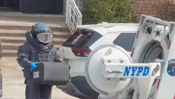 News 12 | Brooklyn | Sources: Suspicious device seized during search warrant in Gravesend; person of interest in custody