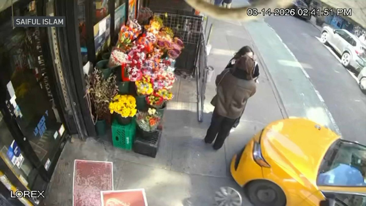 Taxi strikes two women standing on sidewalk – NBC New York