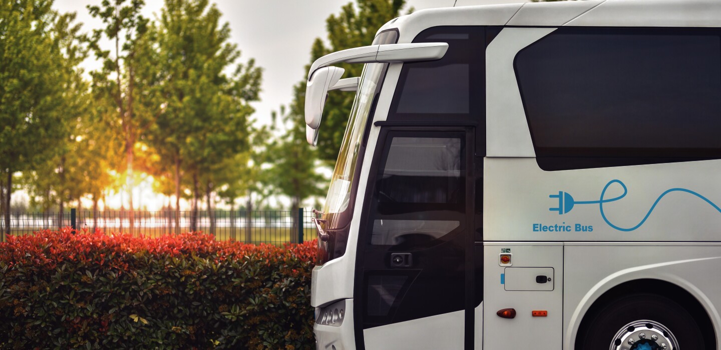 New York Transit Provider Eyes AI, Hybrid-Electric Vehicles