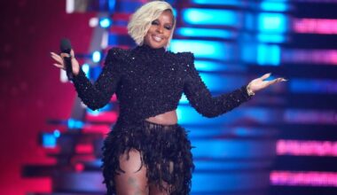 Love Rocks NYC: Paul Simon and Mary J. Blige lead star-studded benefit