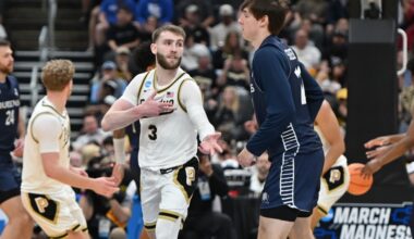 Braden Smith breaks Bobby Hurley's NCAA career assists record in Purdue win over Queens