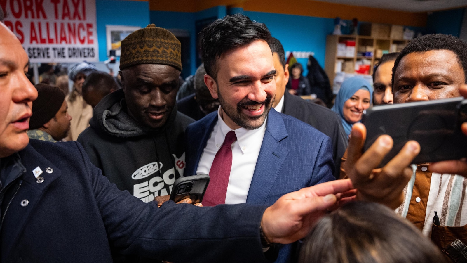 Mayor Mamdani announces return of TikTok app for NYC government