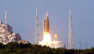 artemis ii takes off from launchpad