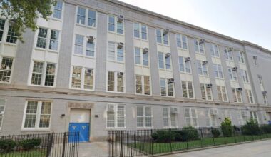 Teenage boy slashed in neck and face at Bronx high school