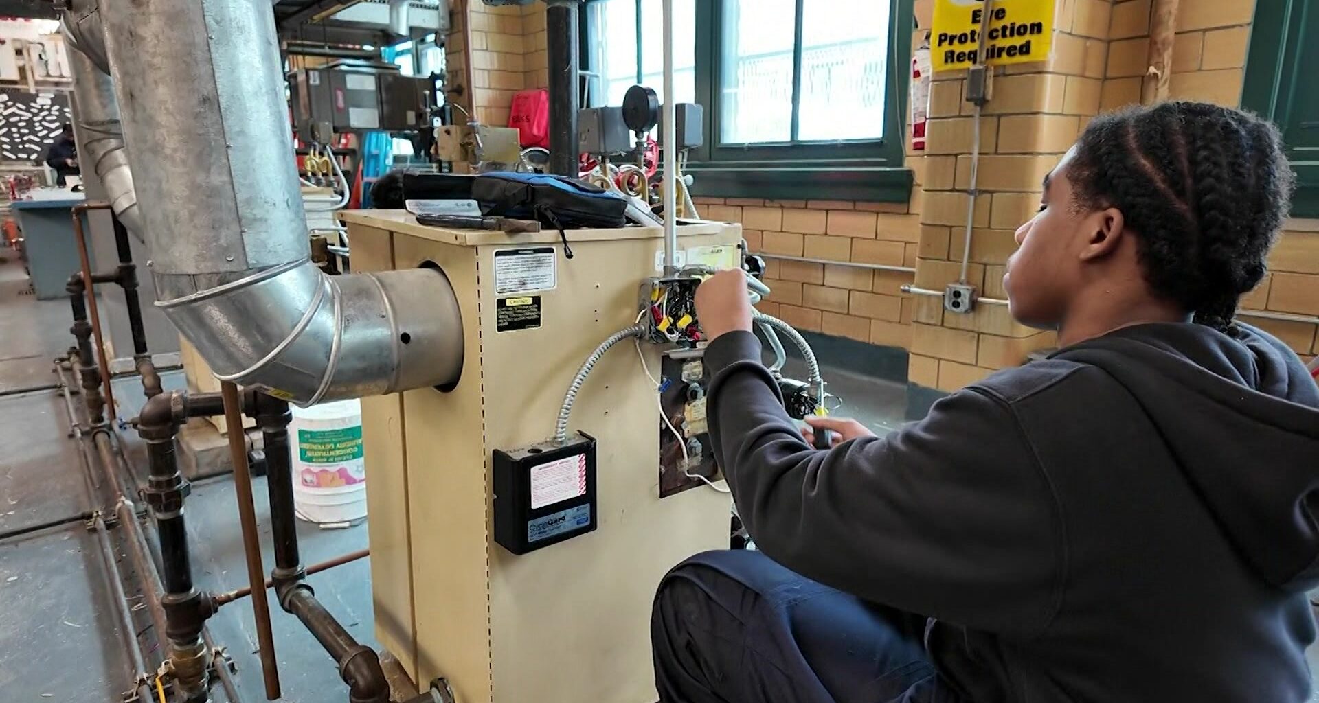 News 12 | Bronx | Bronx High School Prepares Next Generation Of Construction Pros