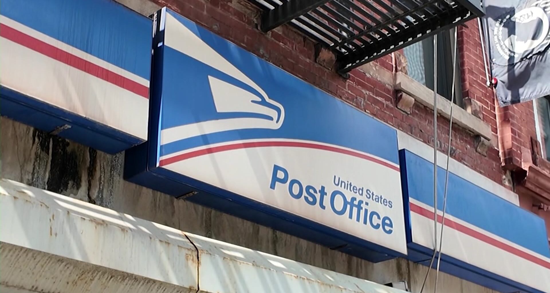 News 12 | Brooklyn | Park Slope Usps Post Office Reopens After Monthlong Shutdown