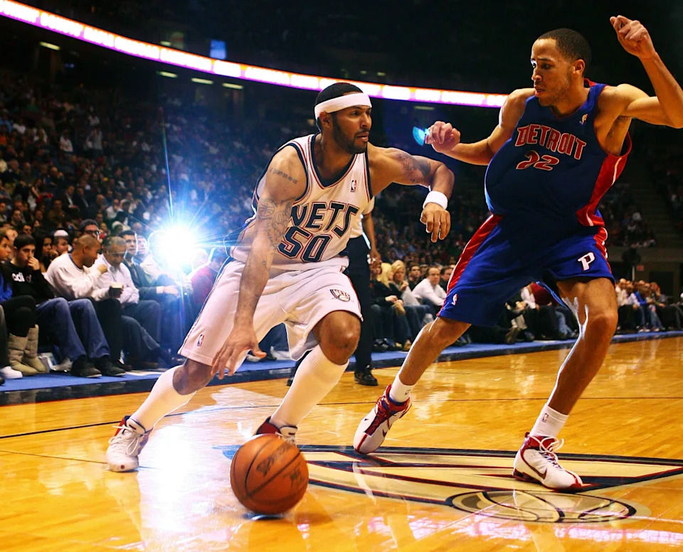 EAST RUTHERFORD, NJ - JANUARY 31: Eddie House #50 of the New Jersey Nets drives against Tayshaun Prince #22 of the Detroit Pistons at Continental Airlines Arena January 31, 2007 in East Rutherford, New Jersey. NOTE TO USER: User expressly acknowledges and agrees that, by downloading and or using this Photograph, user is consenting to the terms and conditions of the Getty Images License Agreement. (Photo by Al Bello/Getty Images)