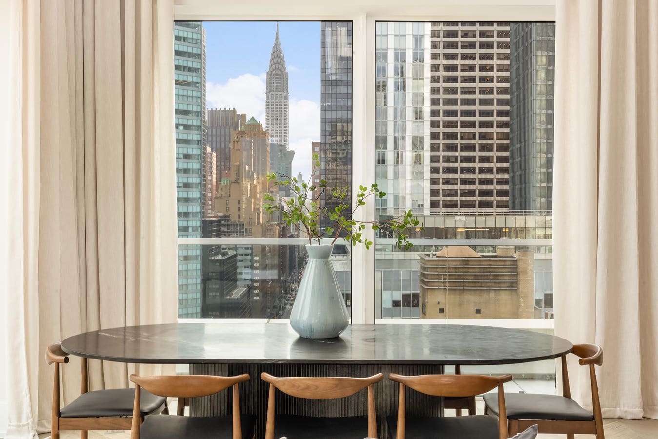 Inside A $13.75 Million Manhattan Penthouse With Sweeping Views