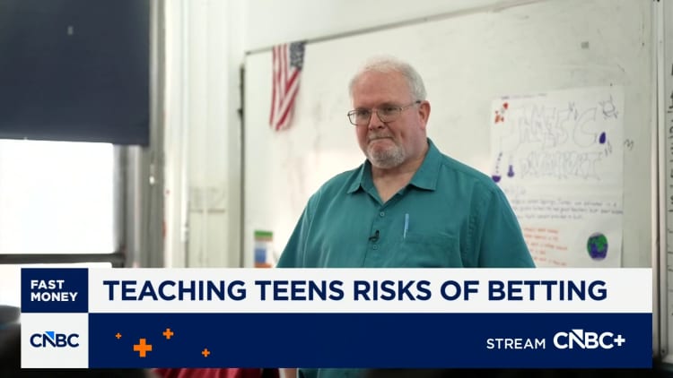 Personal finance class teaches teens risks of gambling and sports betting