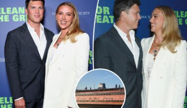 Scarlett Johansson's one-word reaction to Colin Jost's ferry purchase revealed