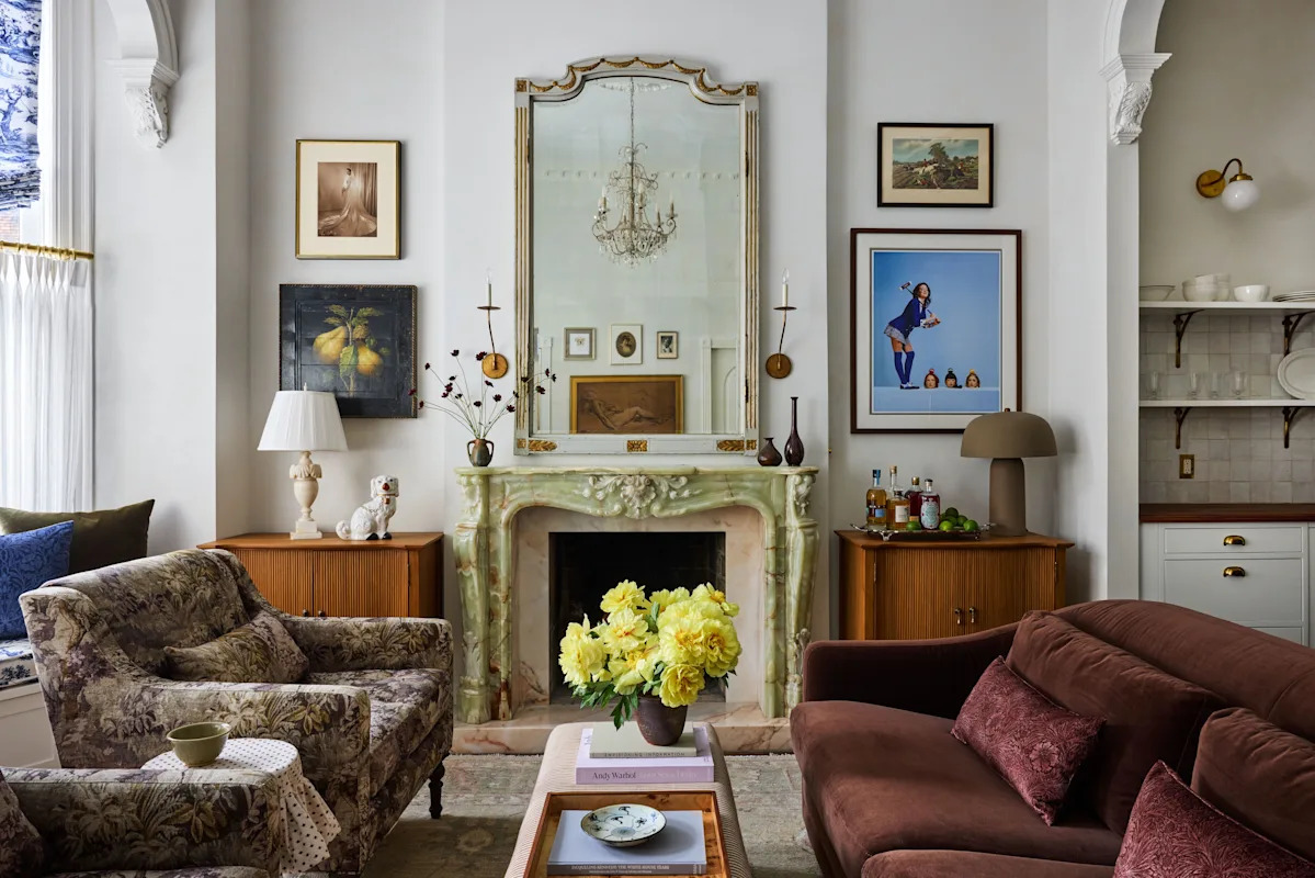 Broadway Actress Barrett Wilbert Weed Turned Her Brooklyn Heights Apartment Into a Victorian Dollhouse