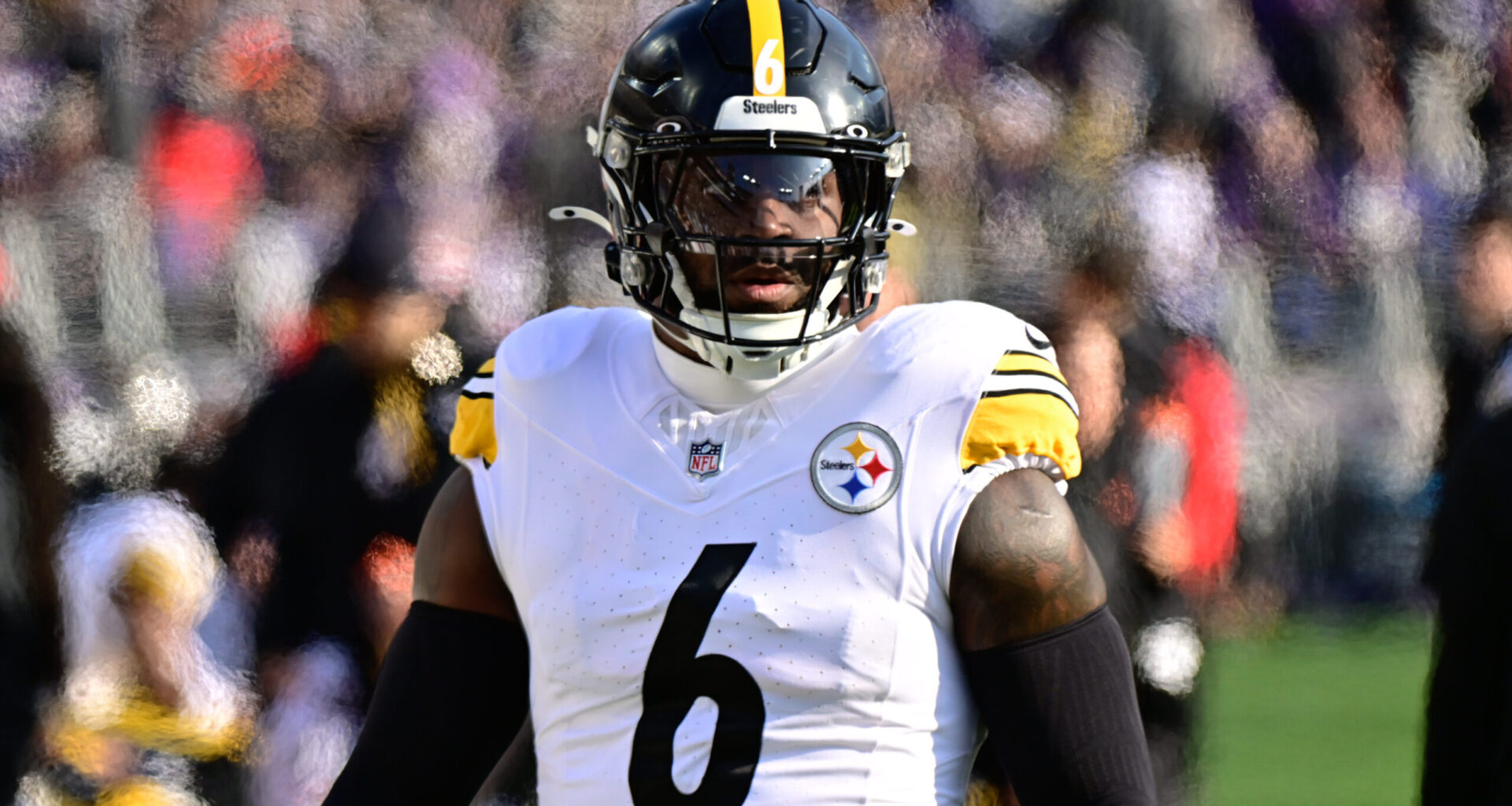 Steelers Patrick Queen's Latest Move Adds Uncertainty to Future